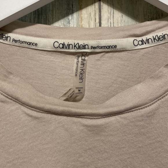 Calvin Klein performance cropped athletic T-shirts Size Medium X2 - Picture 3 of 9